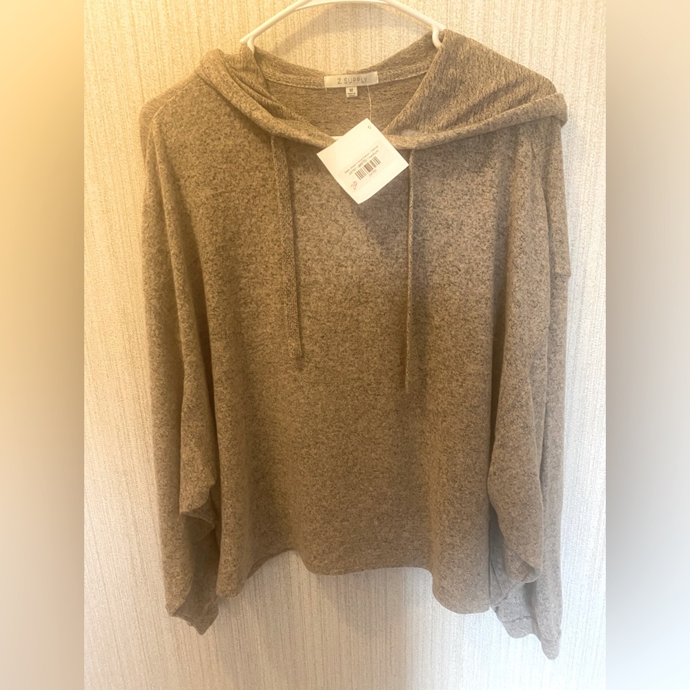 NWT hoodie lightweight top blouse medium M